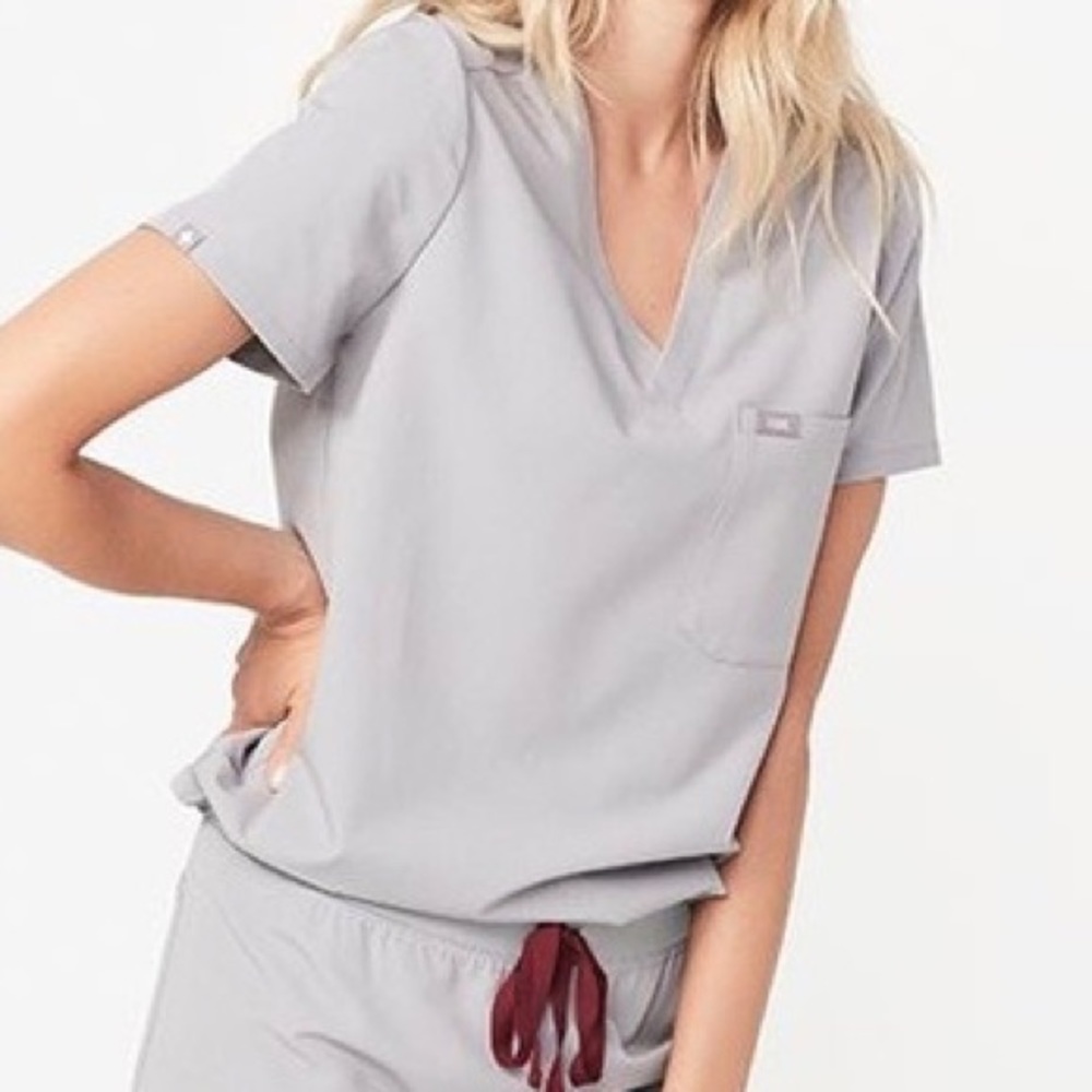 ISO figs cement Catarina top S and Kade pants SP